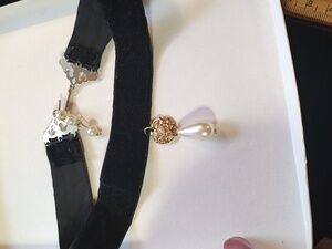 Black Velvet & Faux Pearl Chocker